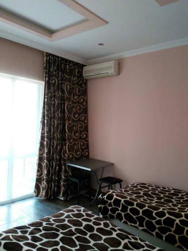 Hostal Guest House Caucasian Patio