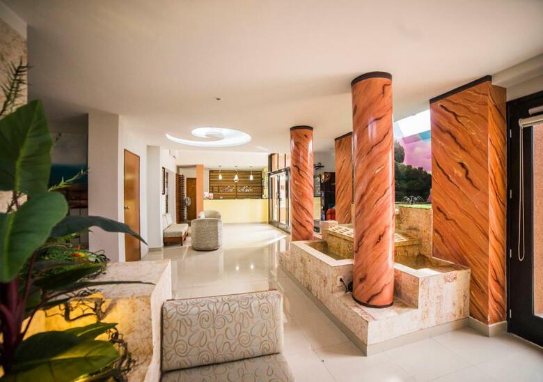Hotel Marlon (.)