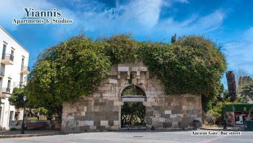 Yiannis Apartments & Studios