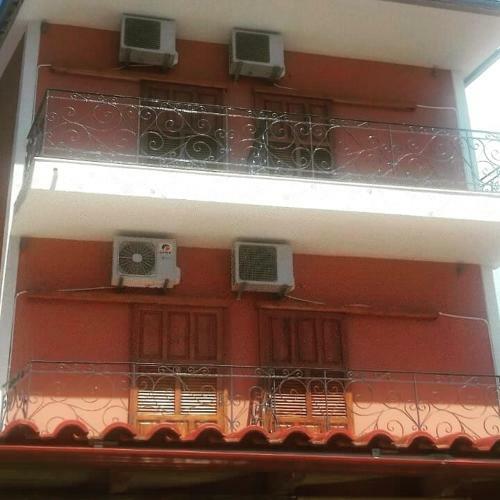 Hostal Sunrise House