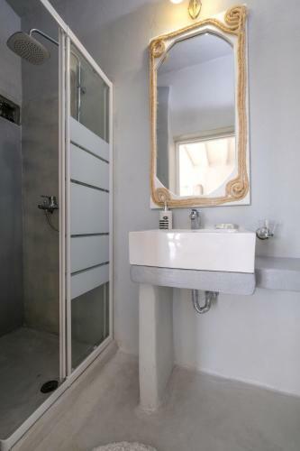 3 Paros *all Season* Villas