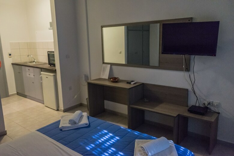 Hostal Polykratis Rooms