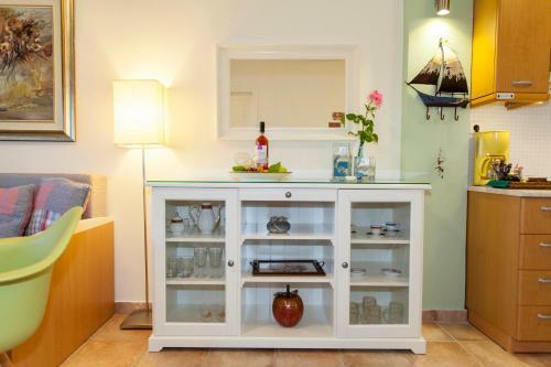 Apartment In Villa Rosebud
