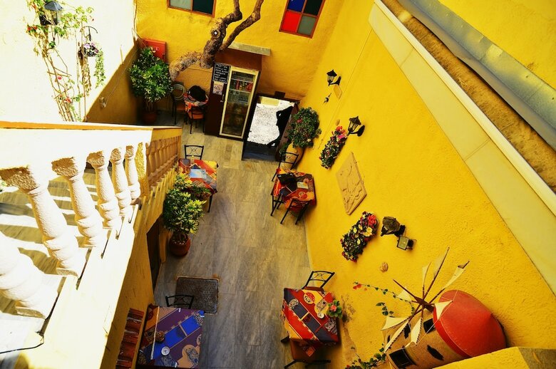 Hostal Olympos Pension
