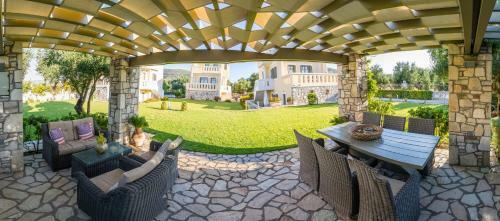 Elaia Villas