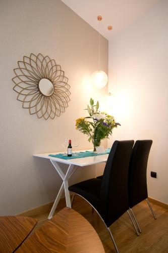 Apartments Holidays 2 Malaga Historic Center