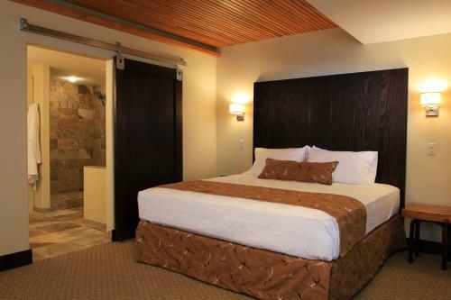 Hotel Sojourn Lakeside Resort