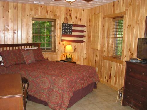 Arbor Den Log Cabin