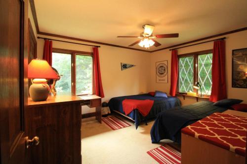 Hickory Manor