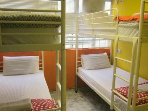 Hostal Delta Deluxe Hostel