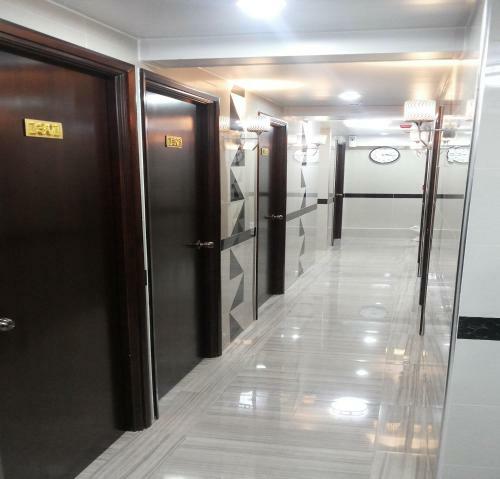 Hostal Hotel Skycity
