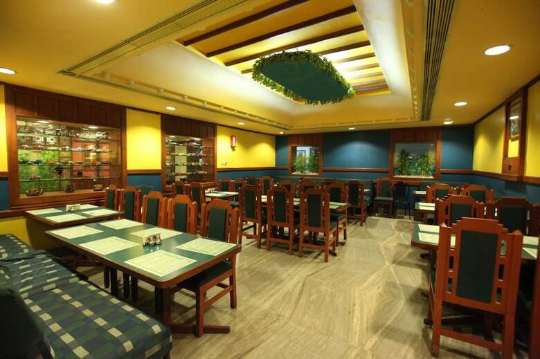 New Woodlands Hotel