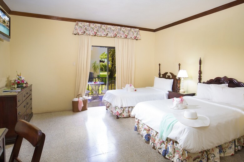Hotel Rooms On The Beach Negril