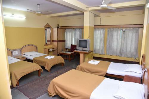 Lodge S S Residency Sr Nagar Banglore