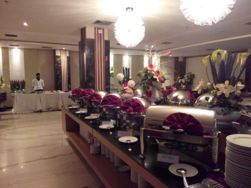 Pasar Baru Square Hotel Bandung, Dhm Associates.