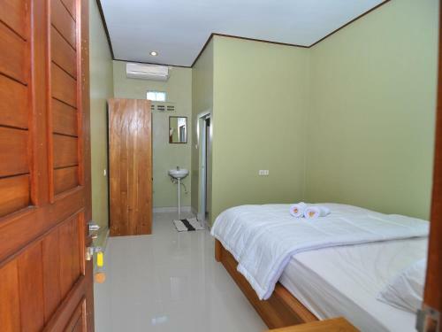 Bed & Breakfast Cempaka Mas Guesthouse
