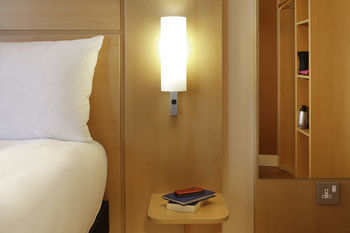 Hotel Ibis Luton Airport