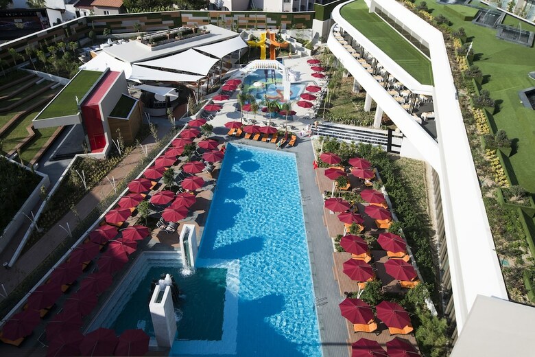 The Sense Deluxe Hotel