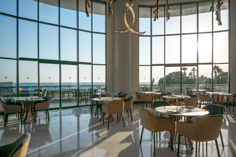 Hotel Emir Beach