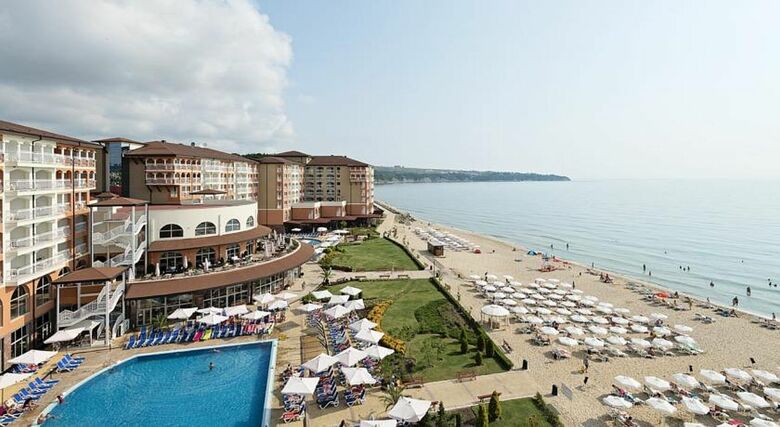 Hotel Sol Luna Bay Resort