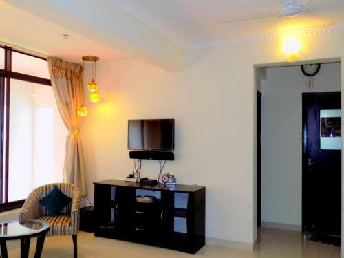 2 Bedroom Apartment Near Candolim Beach Cm012