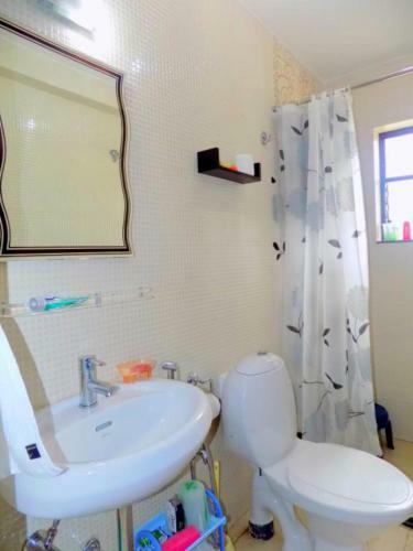 2 Bedroom Apartment Near Candolim Beach Cm012