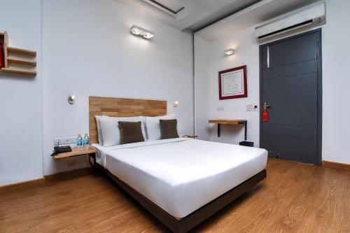 Hostal Oyo Townhouse 003 Southend Sohna Road