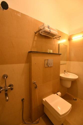 Lake View Hotel