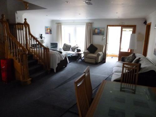 Acton Lodge B&B
