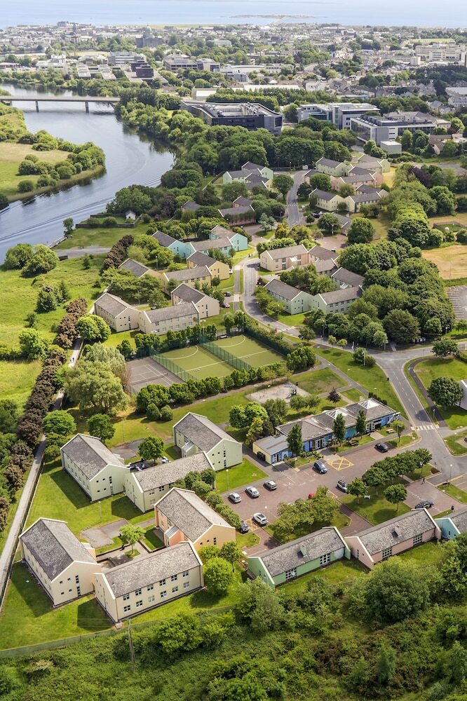 Bed & Breakfast Corrib Village Rooms University Of Galway