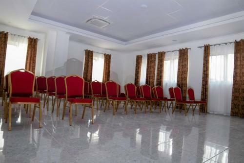 Monarch Hotel