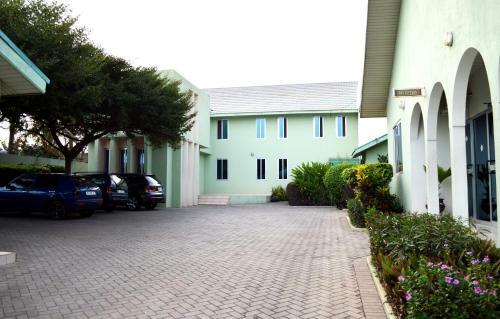 Monarch Hotel