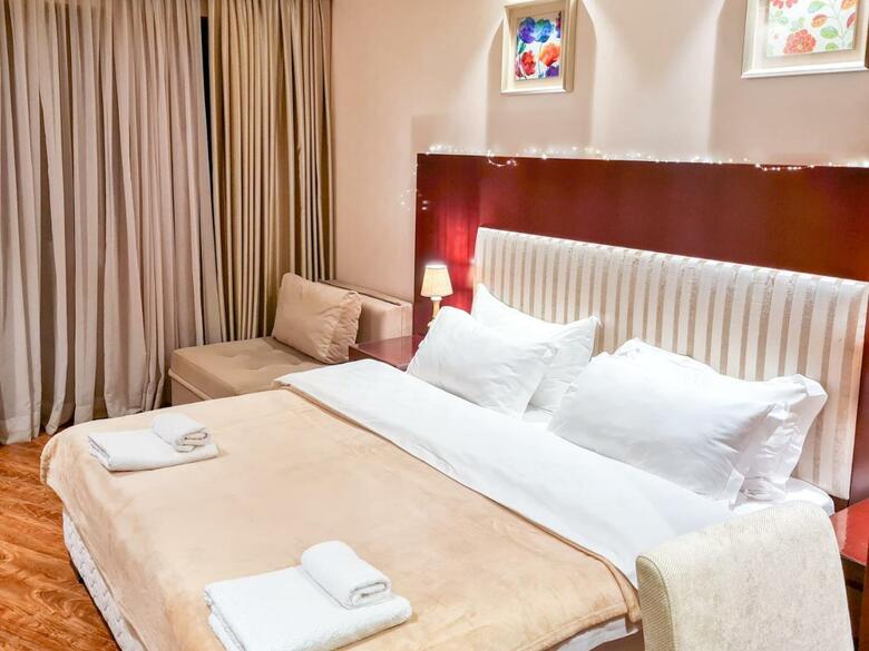 Luxury Dreamland Oasis Apartments