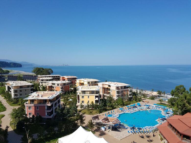 Luxury Dreamland Oasis Apartments