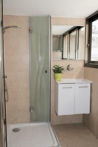 Bat Yam Apartment Sea View 3