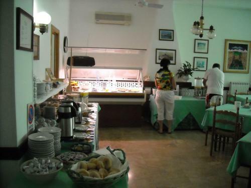 Hotel 2 Mari