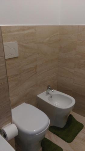 Hostal A Due Passi Dal Treno Affittacamere