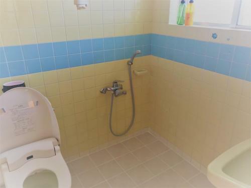 Hostal Pension Crystal Inn Onna