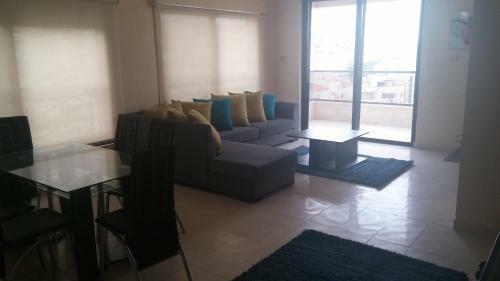 Cozy Dair Ghbar Apartment