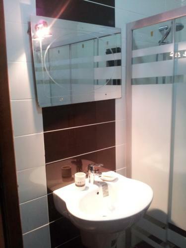 Cozy Dair Ghbar Apartment