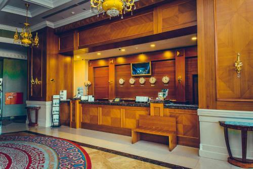 Diplomat Hotel And Business Center
