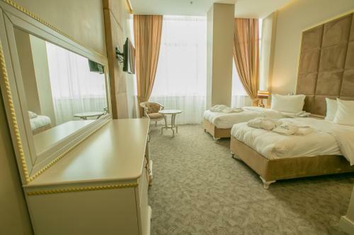 Grand Sapphire Hotel