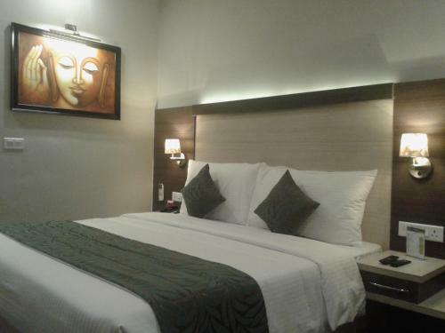 Hotel Hide Away Suites
