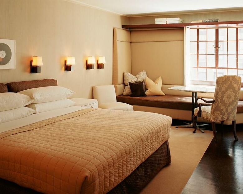 City Club Hotel