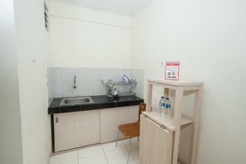 Hostal Reddoorz @ Mayjen Sungkono