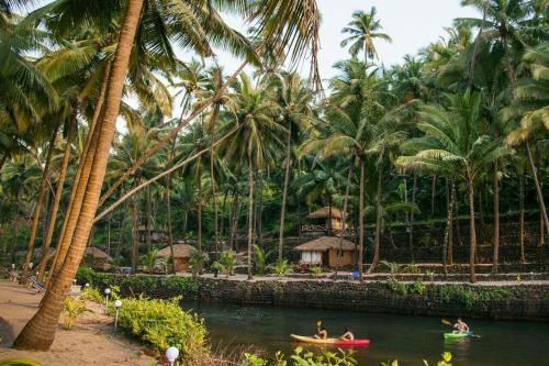 Hotel Krishna Paradise Beach Resort