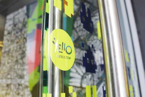 Yello Hotel Harmoni