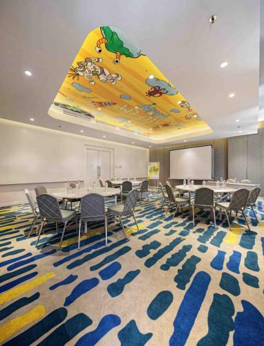 Yello Hotel Harmoni