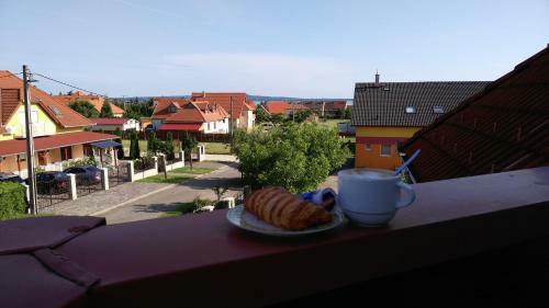Hostal Balaton White House