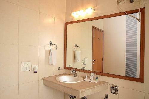 Hostal Ahuja Residency -jcm 55, Dlf Phase -2